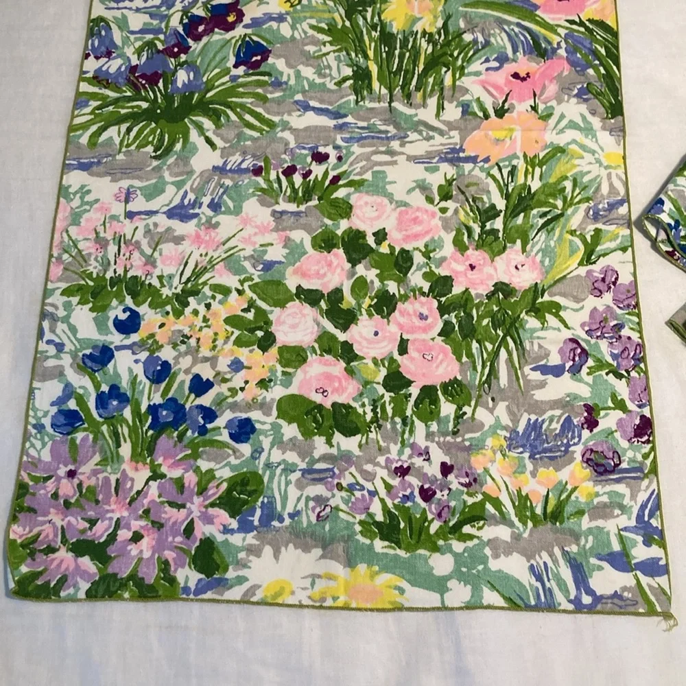Set of four guests towels spring floral retro vintage